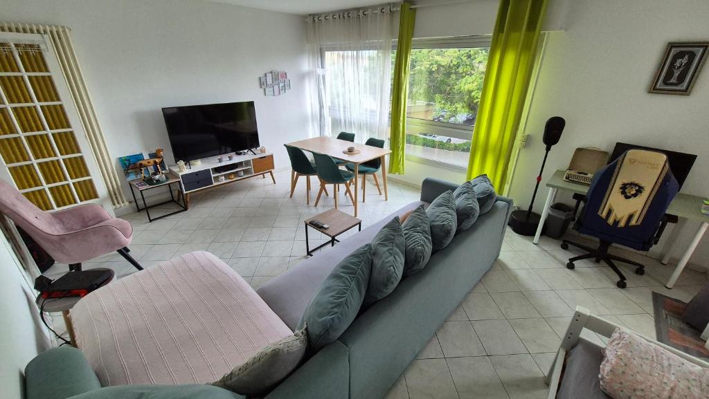 Pointe Rouge à 2mn de la plage - avec petite vue mer, Marseille