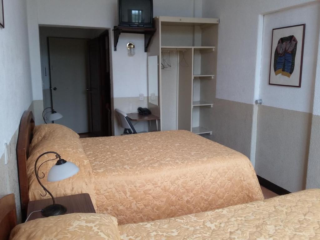Deluxe Double Room, Hotel Centenario in Guatemala City
