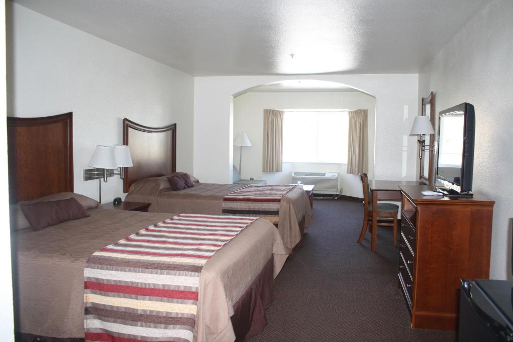Airport Inn photo