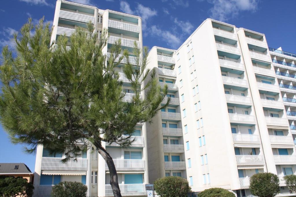Condominio Oriente - 2