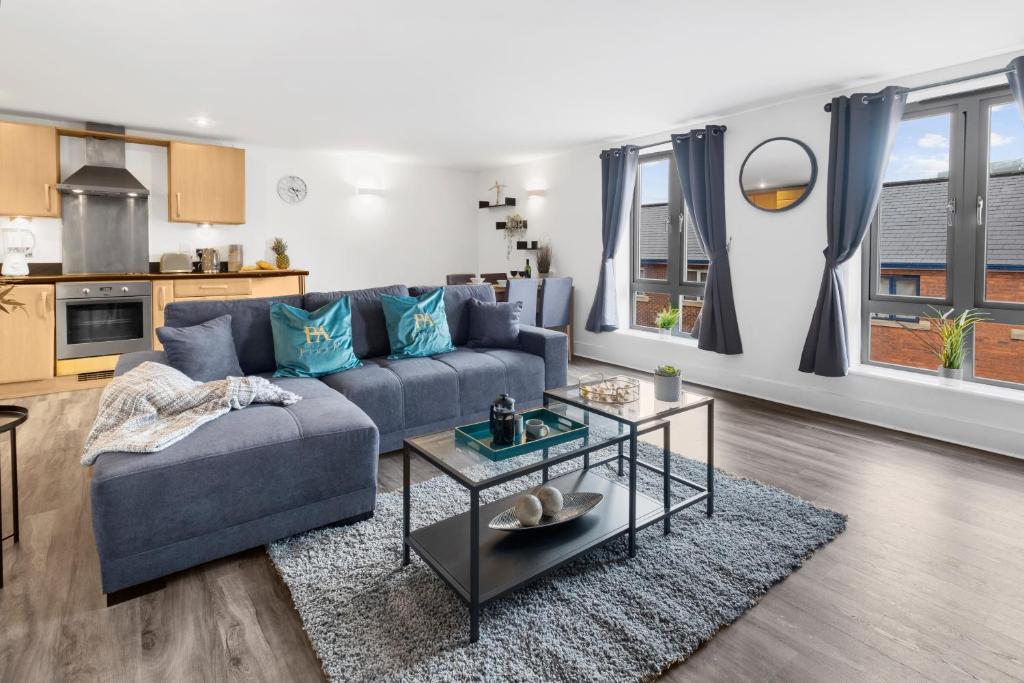 Pluxa Globe - Spacious Apartment in JQ with parking, Birmingham