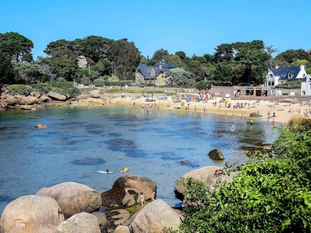 Appartement mansardé avec terrasse à 100m de la Plage St-Guirec, Ploumanac'h - FR-1-368-161 - 3