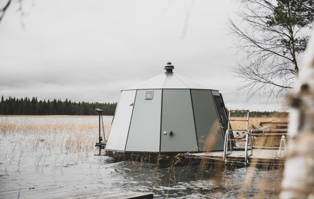 Rafi - The Village of Silence, AuroraHut igloo, Tepsa