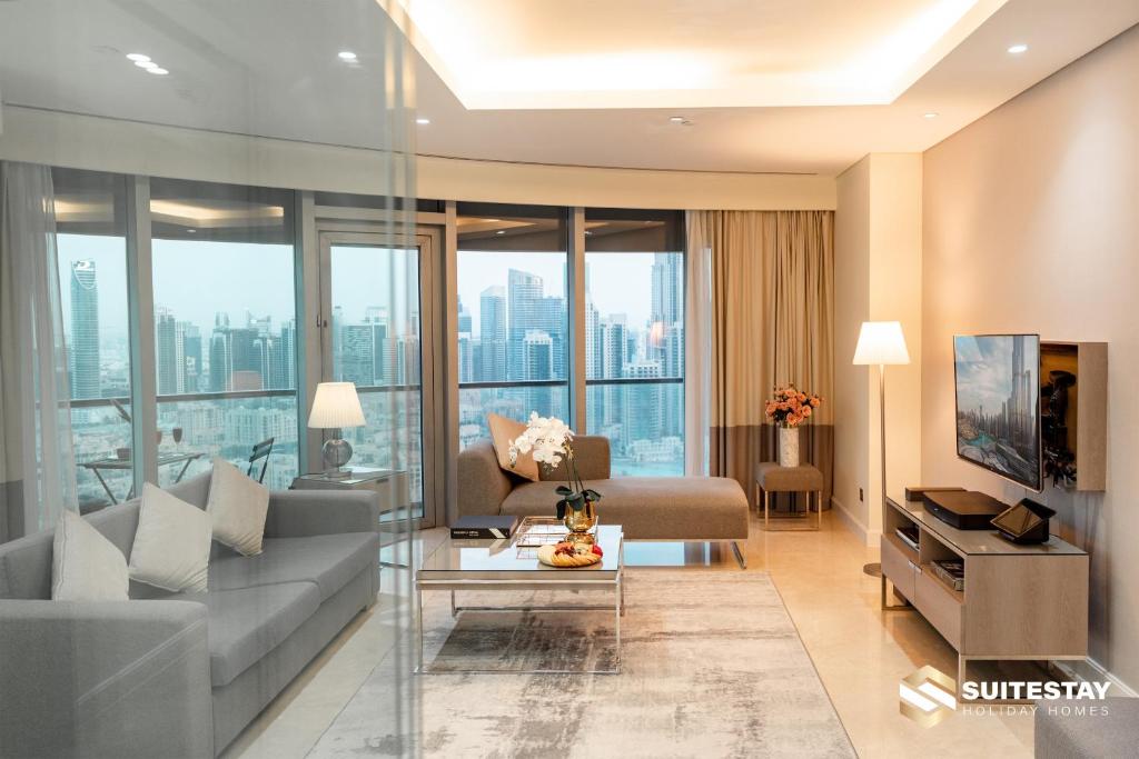 Fashion avenue Dubai Mall -The Residence