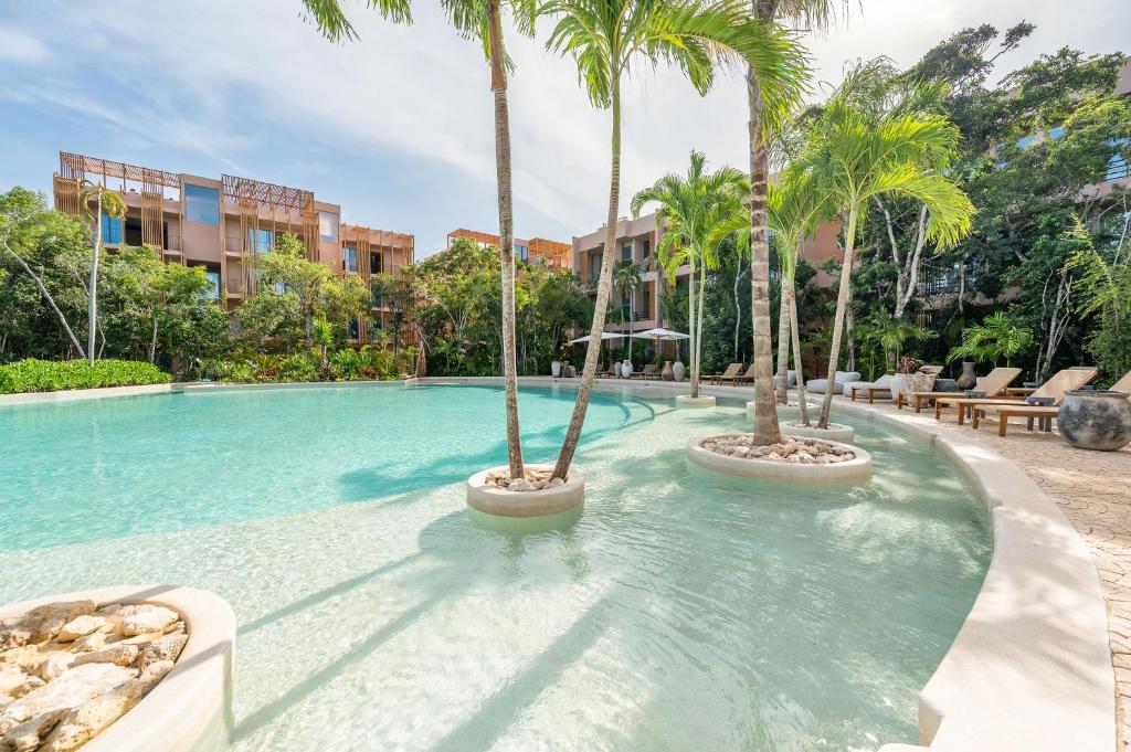 Amazing 1BR Tulum Jungle with Restaurant, Pool and Gym - 4