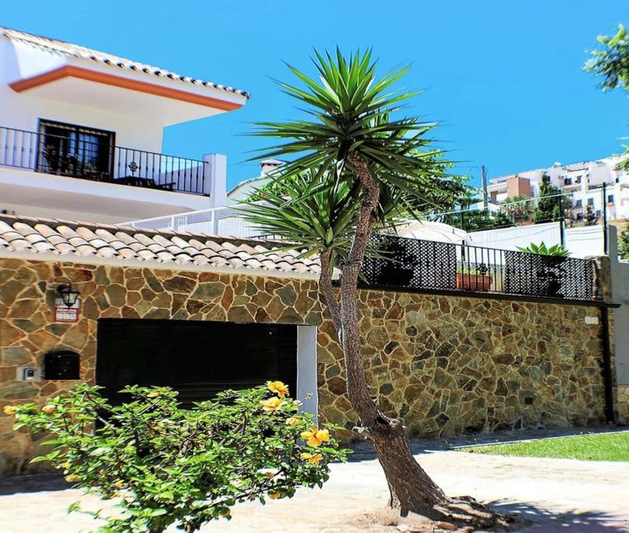 Luxury home by the beach - 3