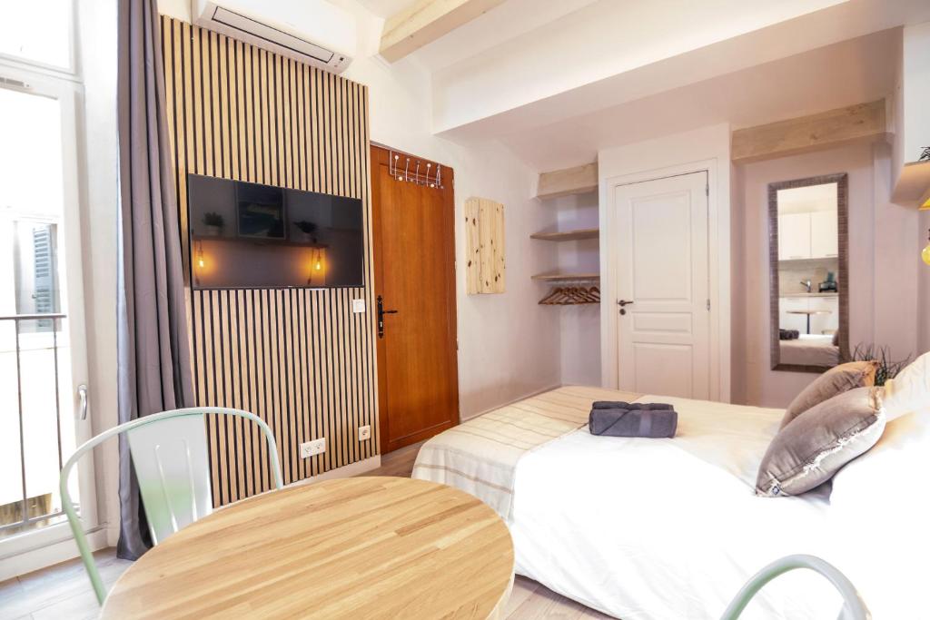 Parking inclus Vieil Antibes 200m mer Climatise Studio 2 personnes - 2