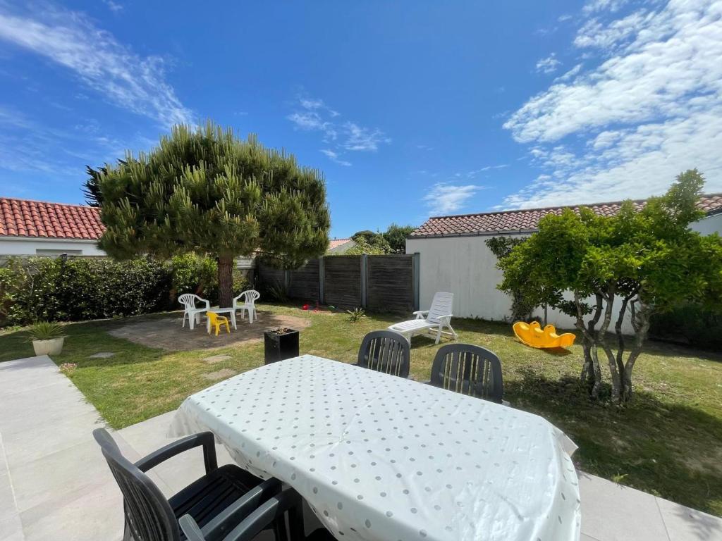 Maison de plain-pied confort 6 pers., proche plage à St Hilaire de Riez, parking privé - FR-1-323-470 - 1