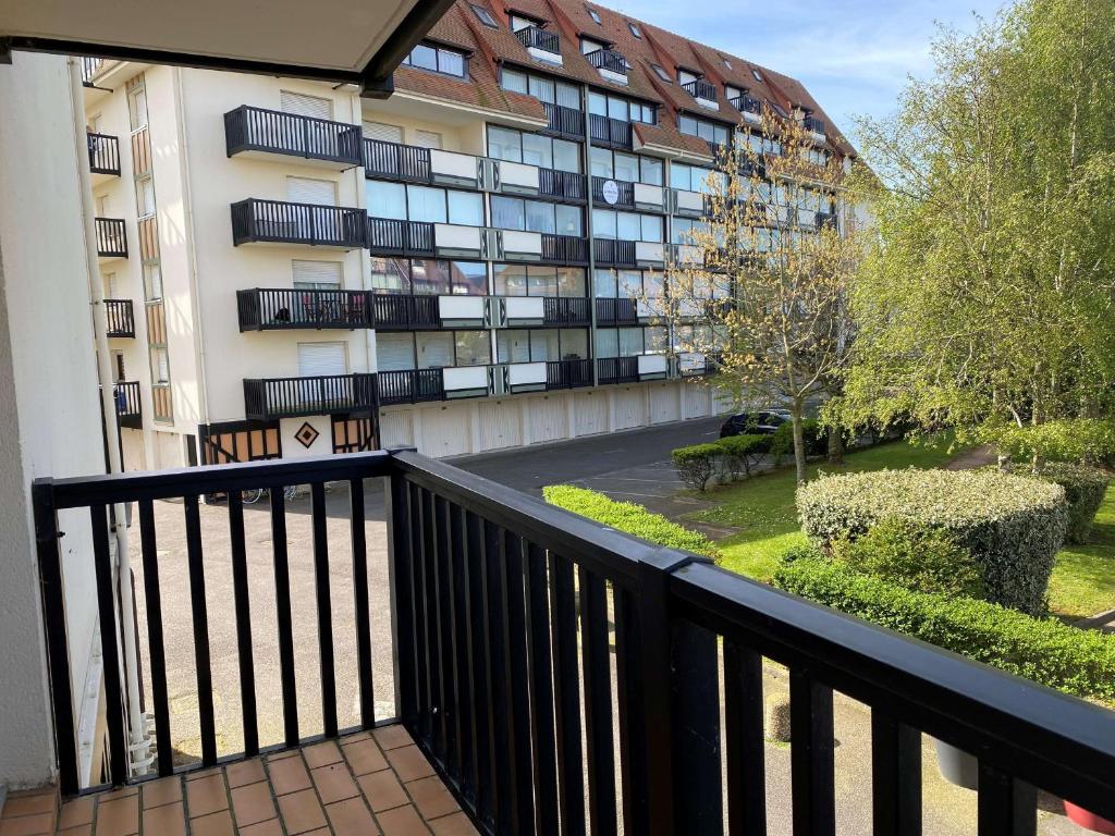 Appartement 2 pièces avec balcon et parking proche plage - FR-1-712-81 - 5