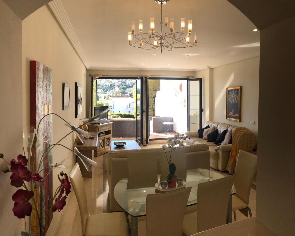 Superior 3BR GolfLA Apartment Minutes from Puerto Banus & Marbella - 3