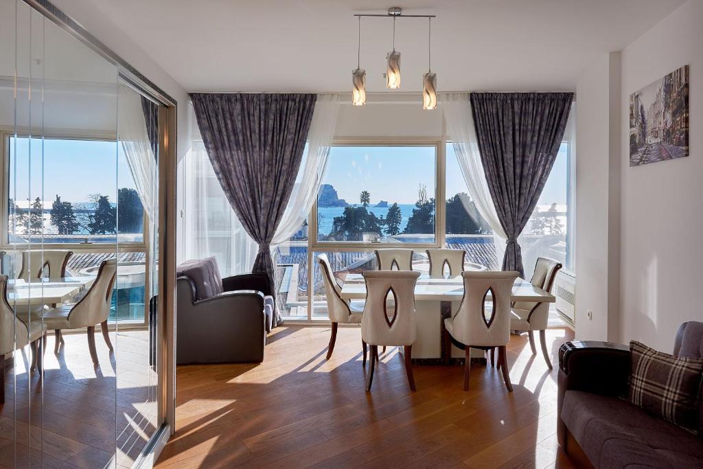 Relax on the first line in Budva, Budva