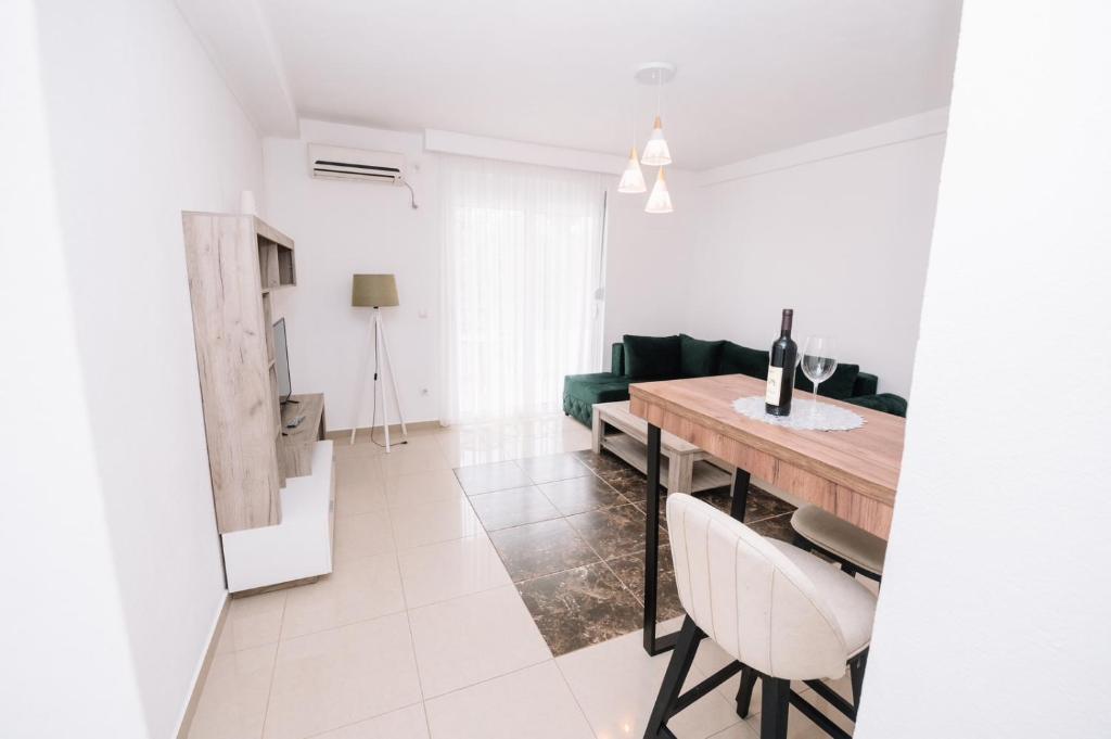 CORONA Apartments - 3