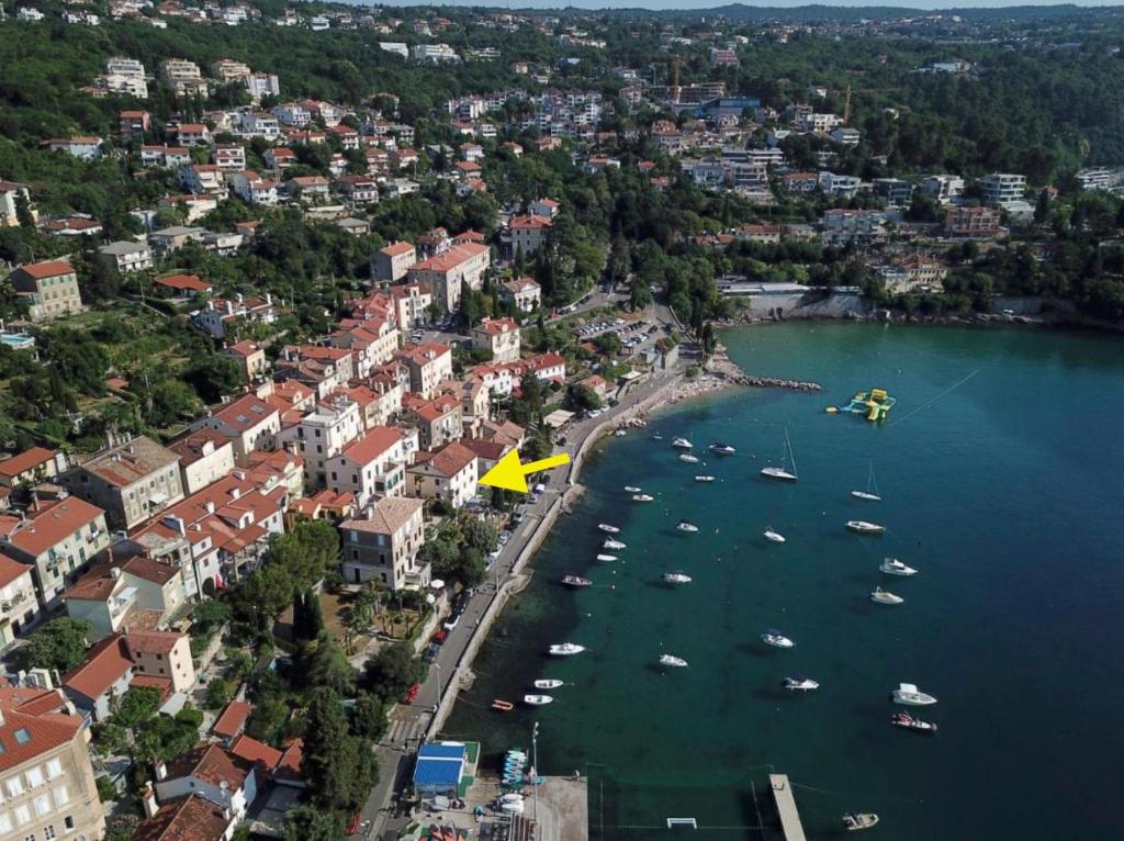 Apartment Mirna - what you see is what you get, Opatija