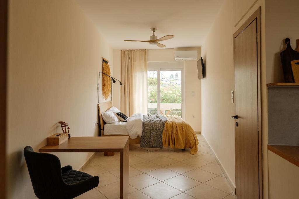 El Chacha Studio, Galatás