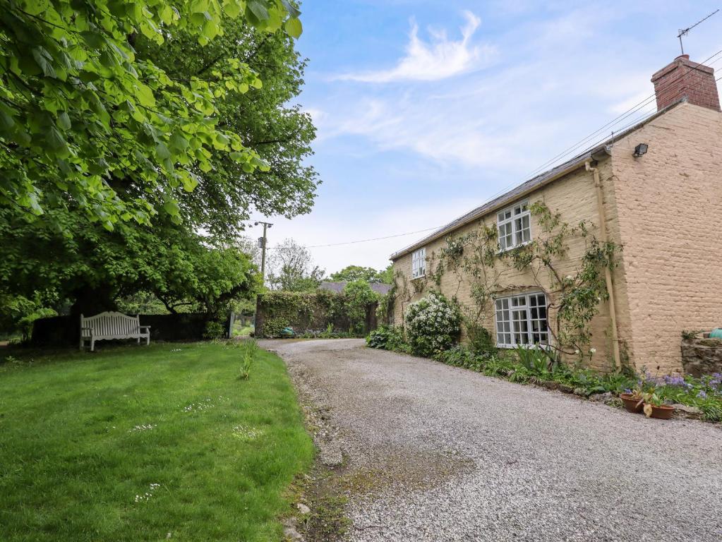 The Cottage, Holywell