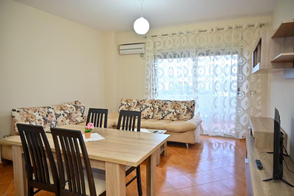 Beach View Apartment Durres, Durrës