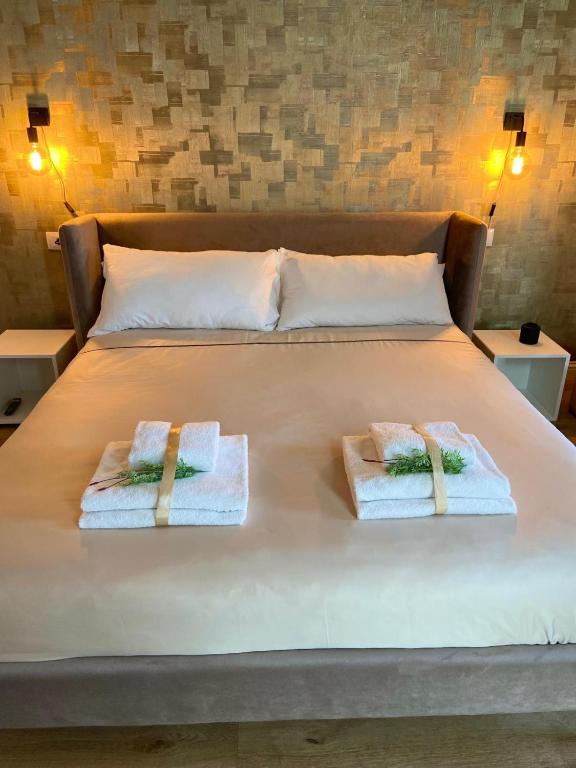Raisi Suites & Apartment - 1