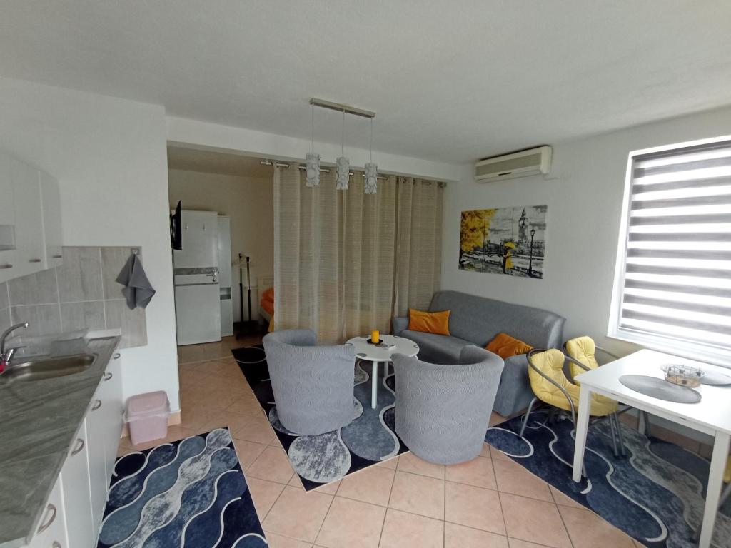 Studio apartman Nejra - 4