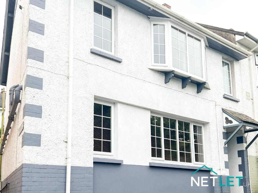 Hill House, Pembrokeshire