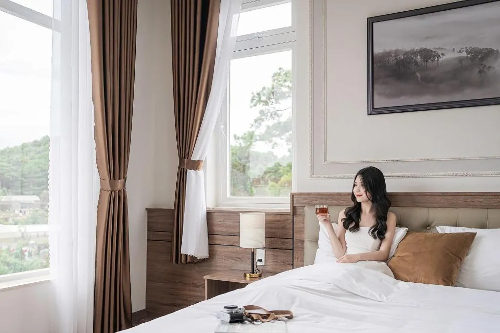 PINE VIEW Hotel Dalat, khách sạn ở Đà Lạt