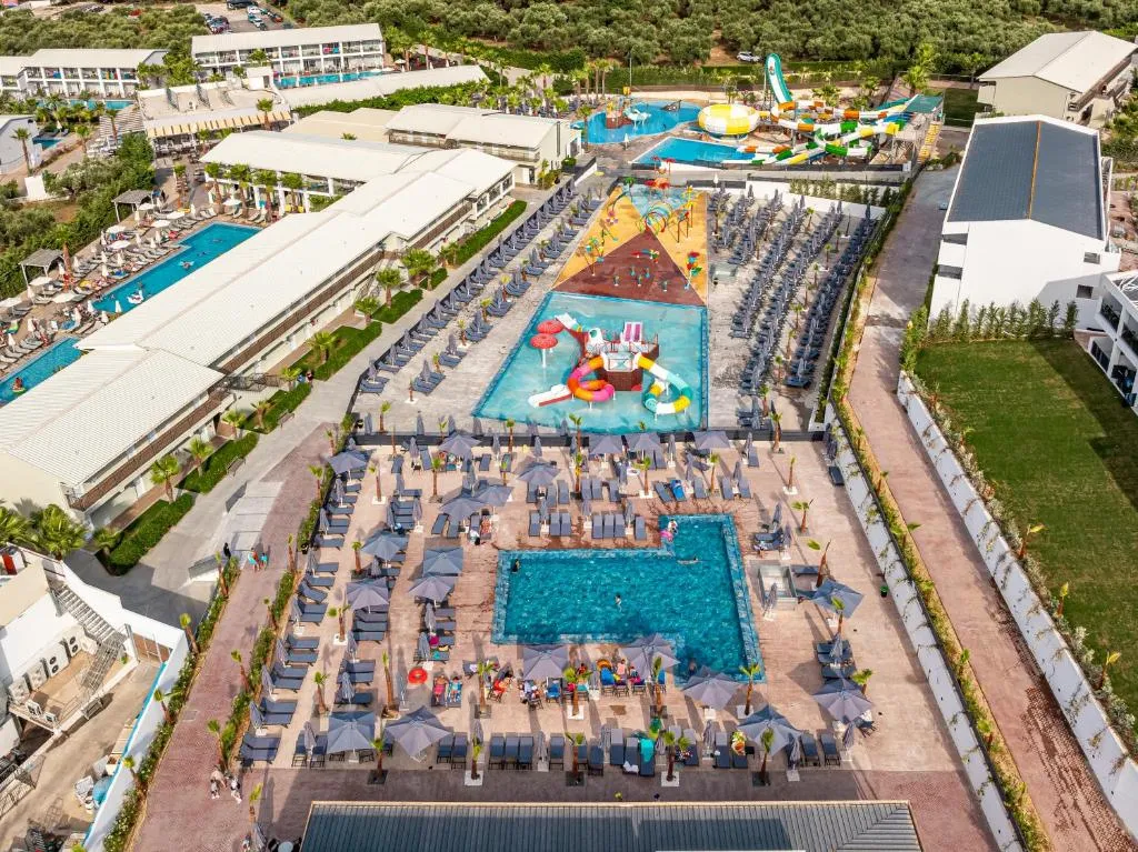 Caretta Paradise Resort & WaterPark, Hotel in Tragaki