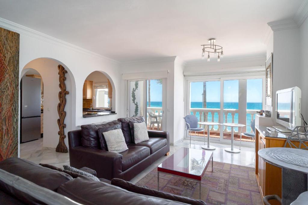 Stella Maris Beachfront 1J by Casasol - 3