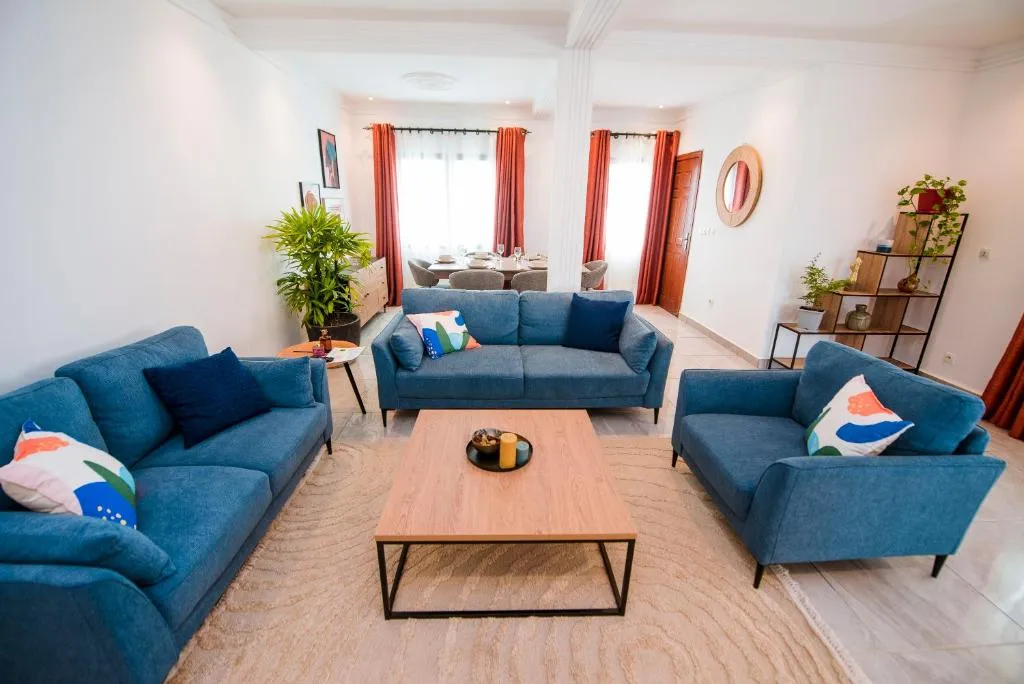 Appartement 3 chambres Spacieux et Lumineux, hotel v destinaci Pointe-Noire