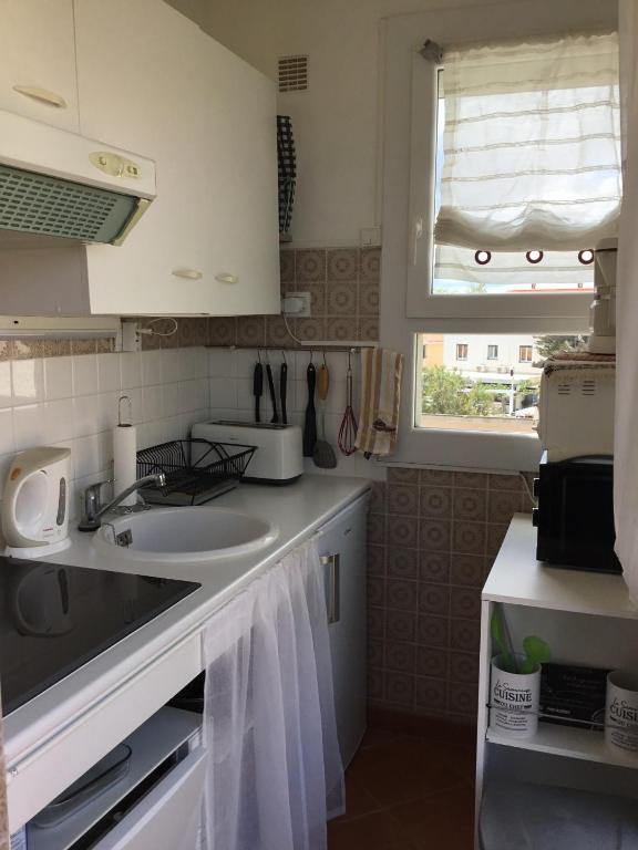 Studio avec terrasse face plage parking - 4