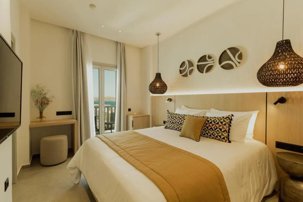 Opal Paros，位于纳乌萨的酒店