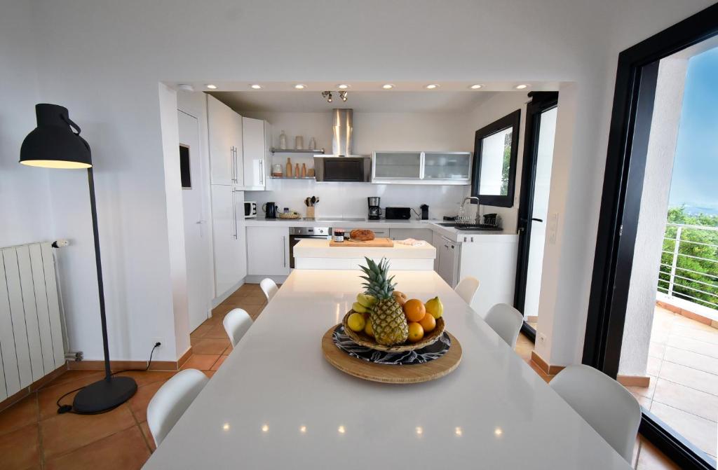 Villa luxueuse moderne avec piscine & récemment rénovée, vue mer exceptionnelle! - 5