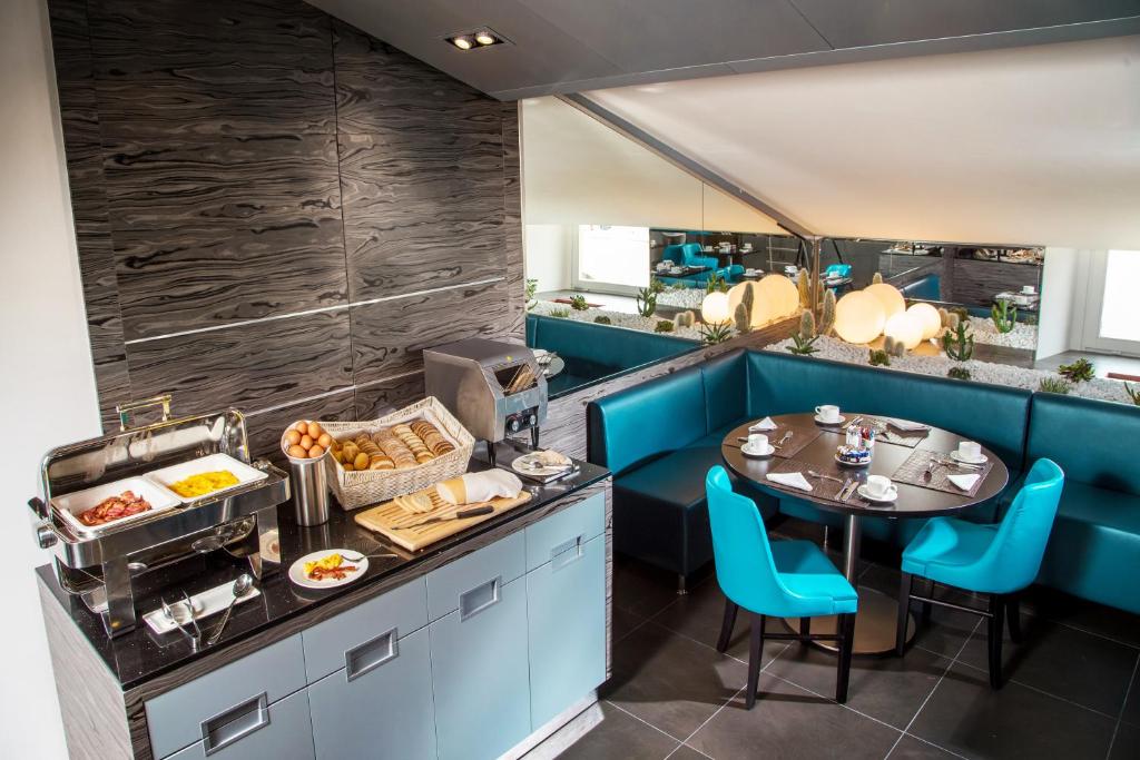Rome Gioberti Art Hotel dining