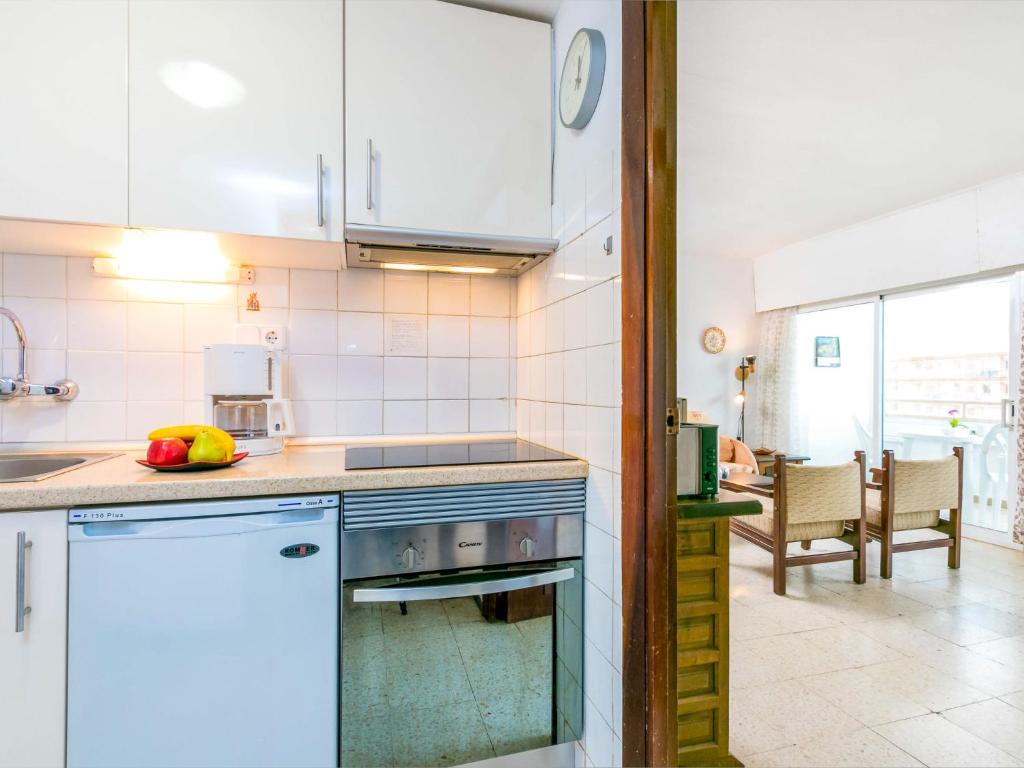 Apartment Roses Holiday Center-19 by Interhome - 3