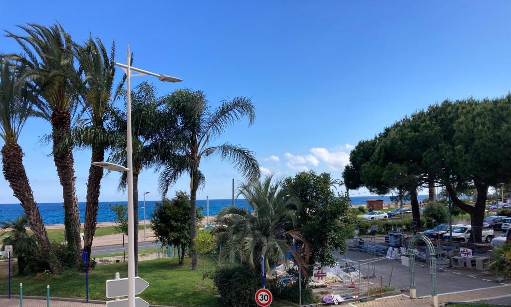 Le Bastion-Plage-vue mer - 2