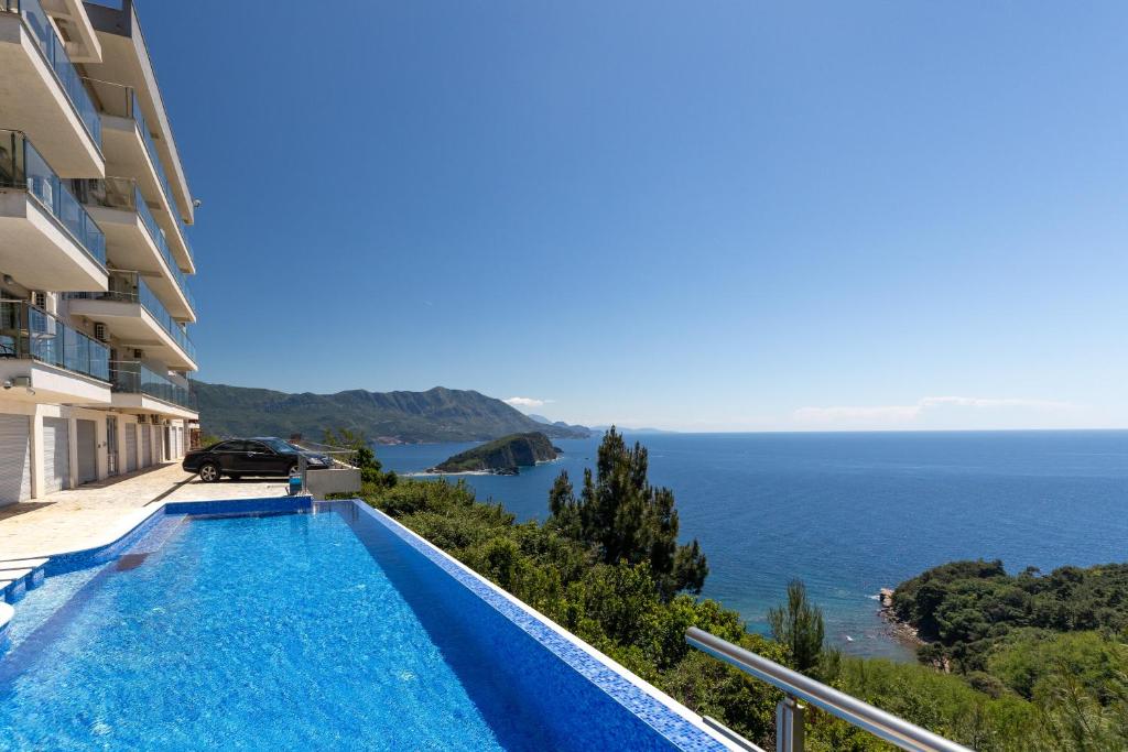 Altezza Premium Tophill best view and pool, Budva