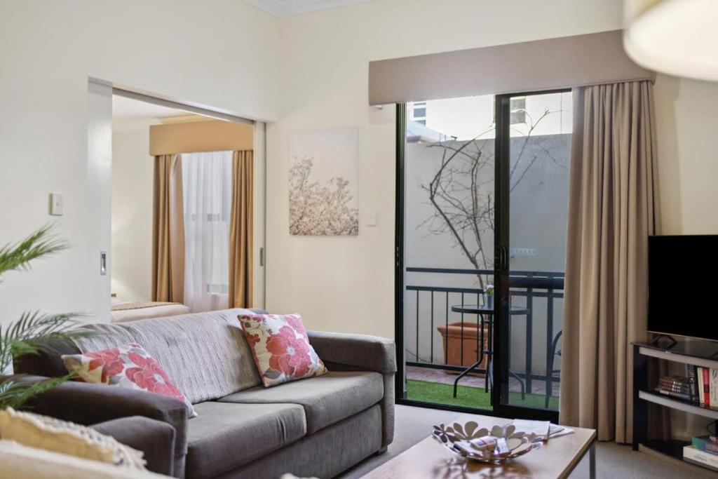 Fabulous Apt in Northbridge with Pool & WiFi, Perth