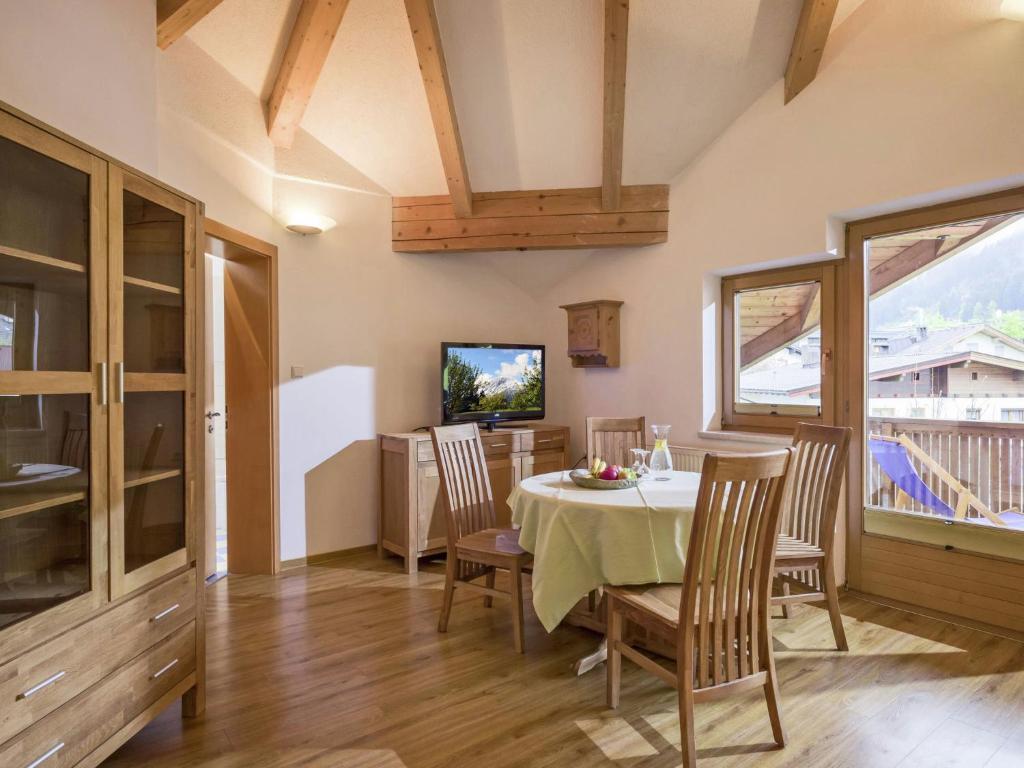 Apartment in Kaltenbach near Ski Lift - 2