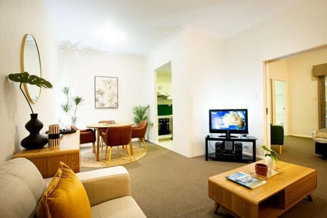 Fully Renovated 1Bdr Apt in Northbridge, Perth