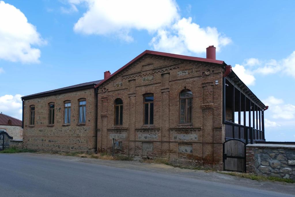 Kardanakhi Estate, Anaga