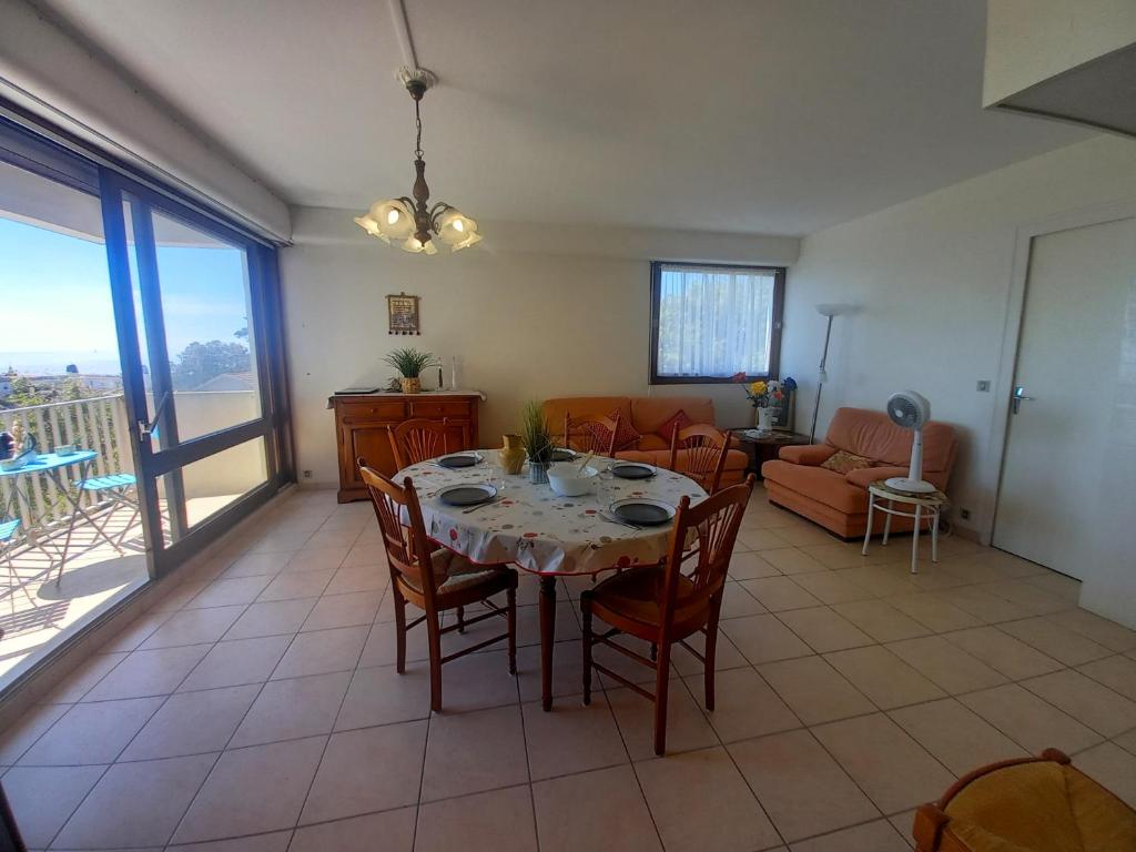 Royan Pontaillac – APPARTEMENT VUE MER – balcon – WIFI – confort simple - 4
