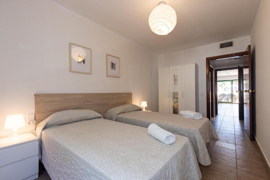 Festival Village Salou Apartments - 5