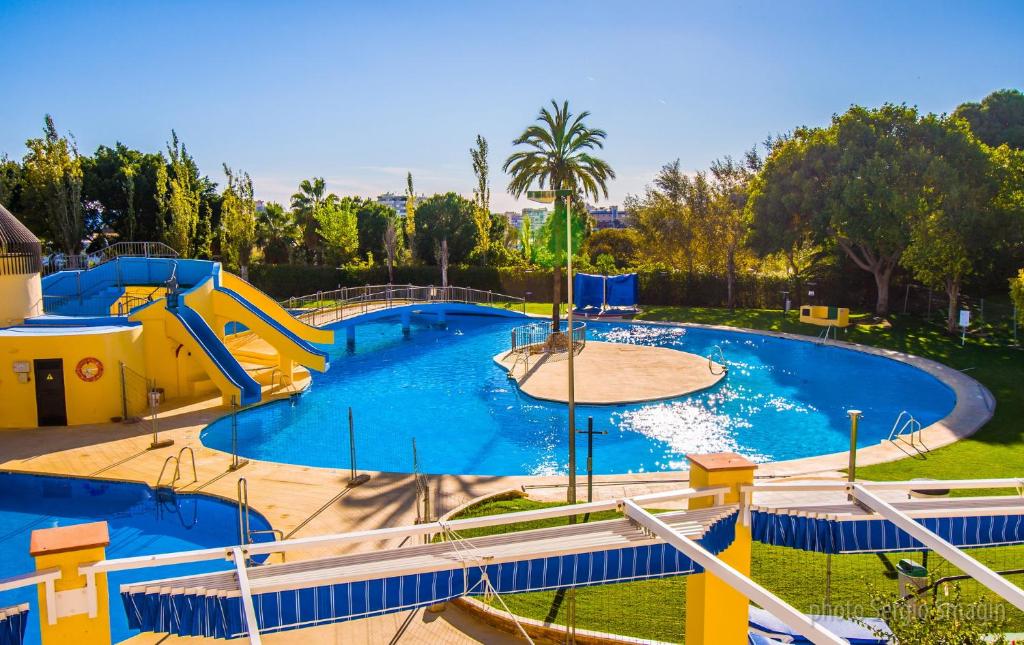 135 Júpiter Apartamentos Estudio - Piscina - Playa a 600 metros, Benalmádena