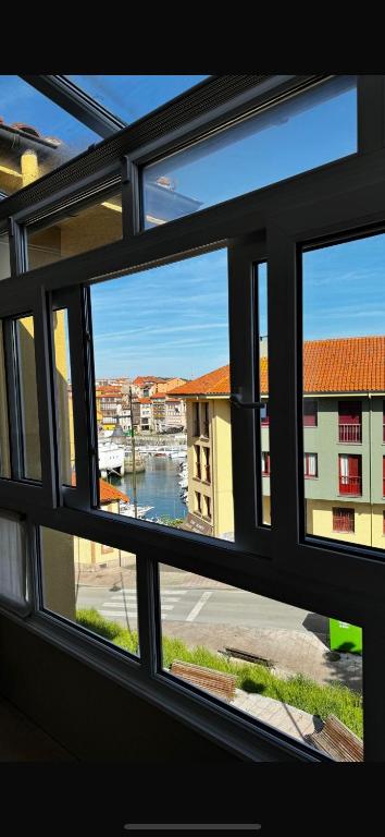 Comme à la maison, Llanes