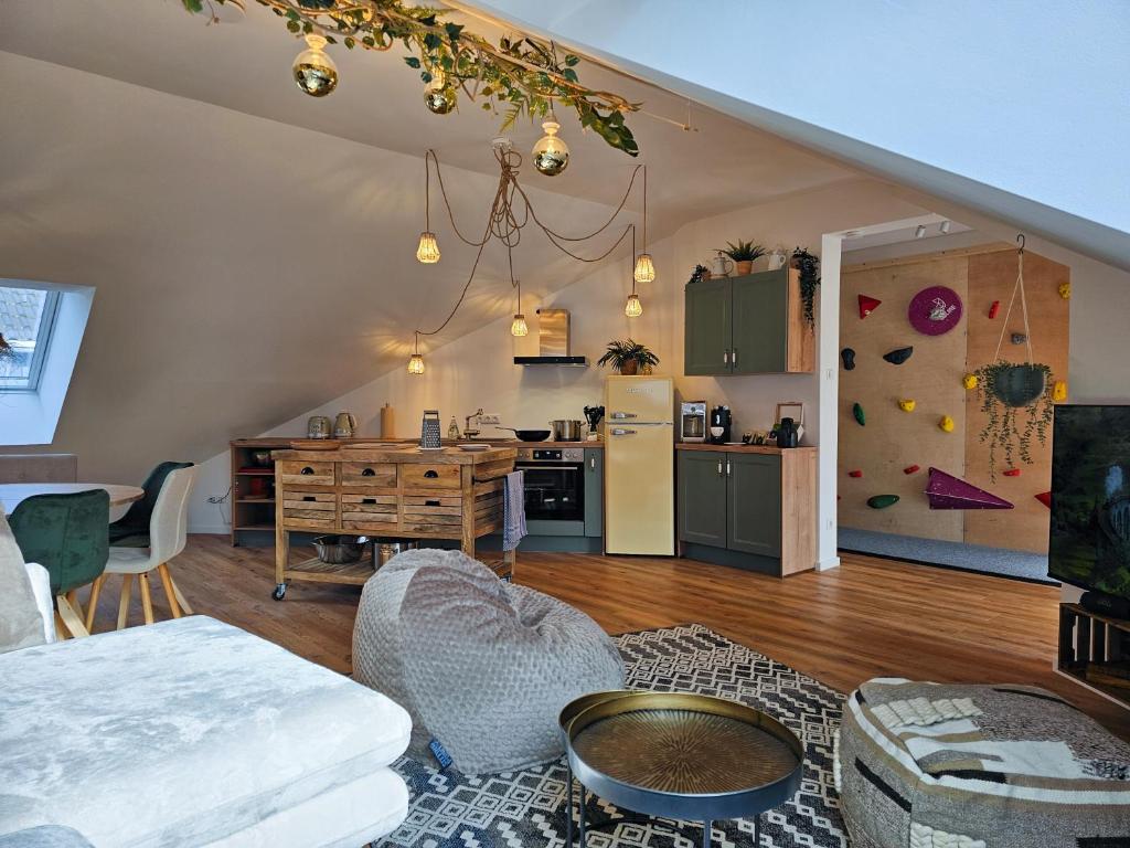 BETTER l boho apartment l Kletterwand - 4