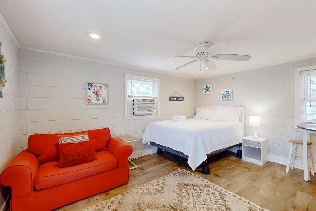 Pier View Cottage Unit 4, Kure Beach