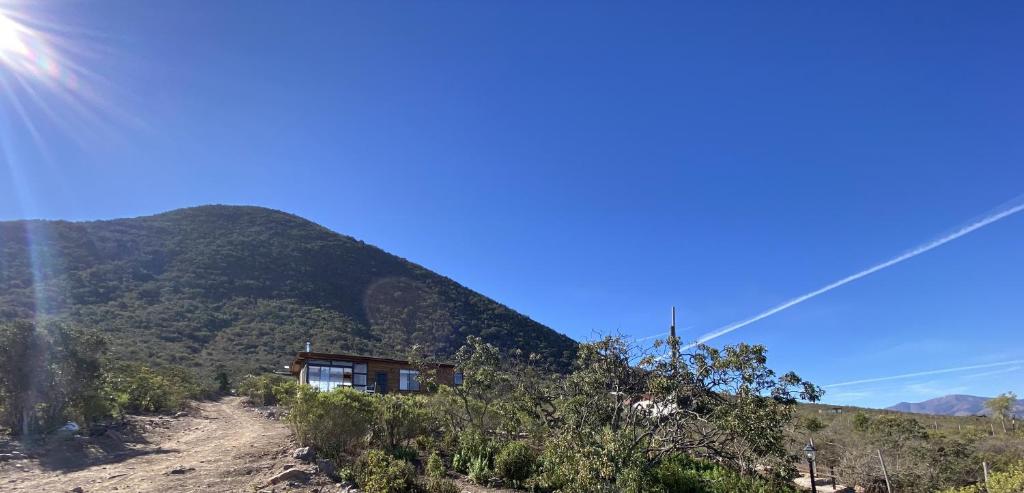 Cabaña Zen Camino al cristal con la mejor vista desde lo alto a bahía de Pichidangui - 3