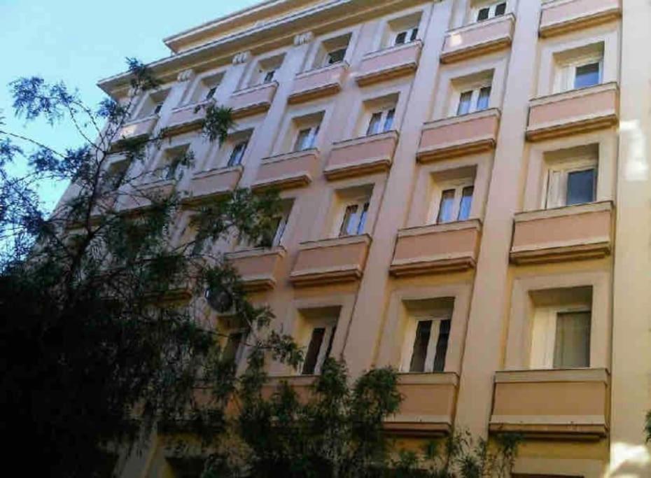 1 bedroom flat in the best street Nice - 2