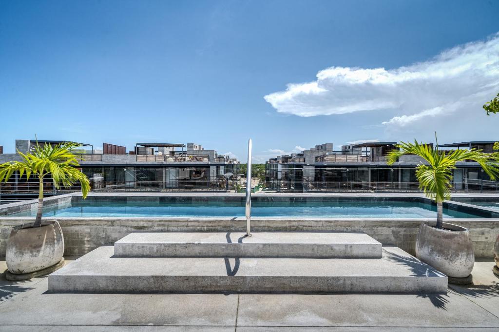Divine 1BR Swim Up with Cenote and Gym - 4
