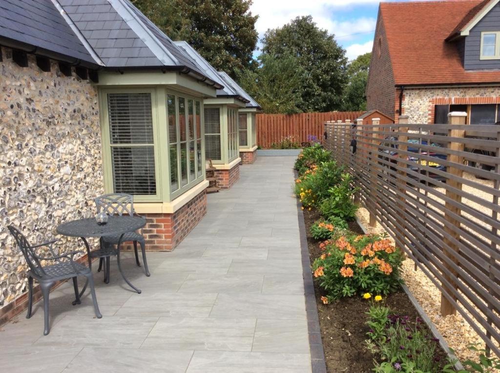 Blundens Holiday Lets - Tower, Boxgrove