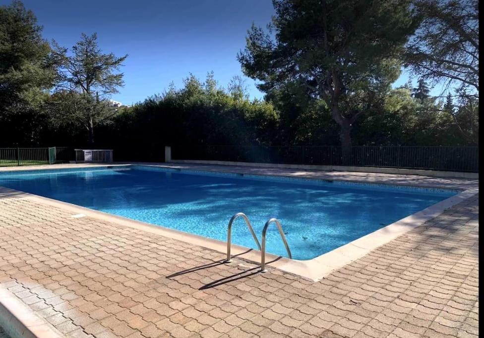 Superbe studio coin nuit Piscine et Tennis - 1