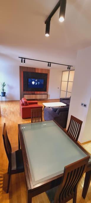 Apartment Društveni dom I - 2